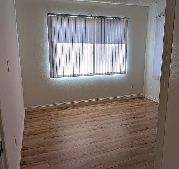 2501 W Grand Ave #6 — Photo 8