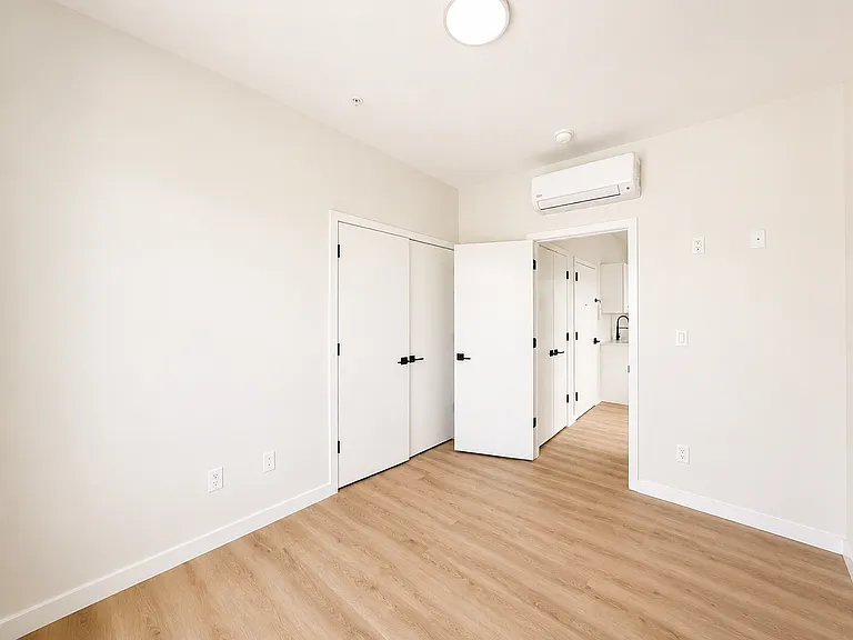 5220 Main St #2-A — Photo 5