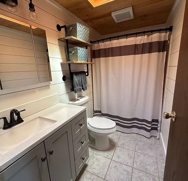 622 E Lake Rd — Photo 8