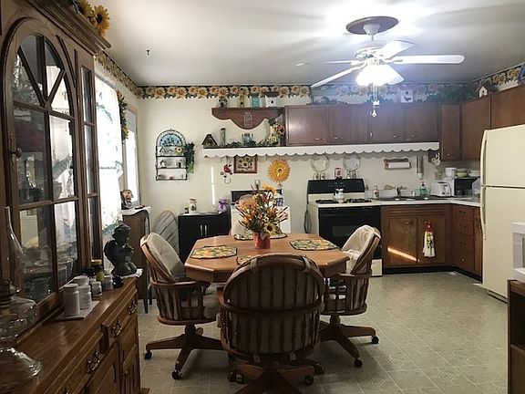 2nd image of 279 Birchwood Ct