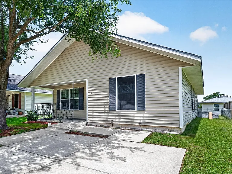 11411 Roandale Dr — Photo 3