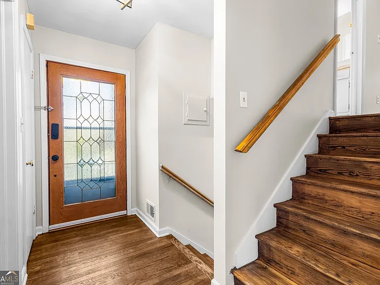 2922 Appling Way — Photo 3
