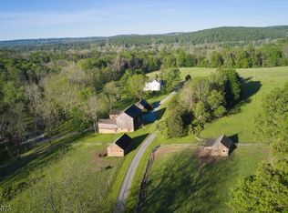 12 Seabrook Rd, Stockton, NJ 08559