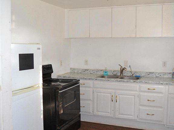 4th image of 503 S Milam St Unit A