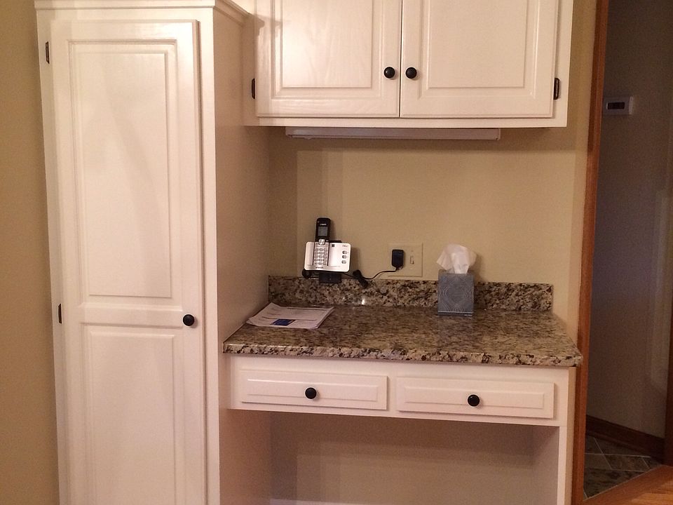 1st image of 2435 Black Oaks Ln N