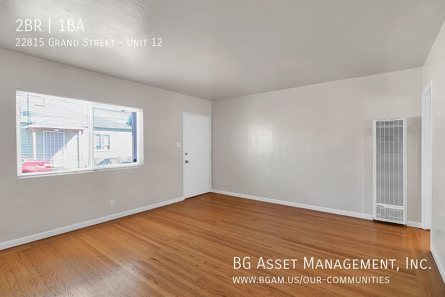 1st image of 22815 Grand St APT 12