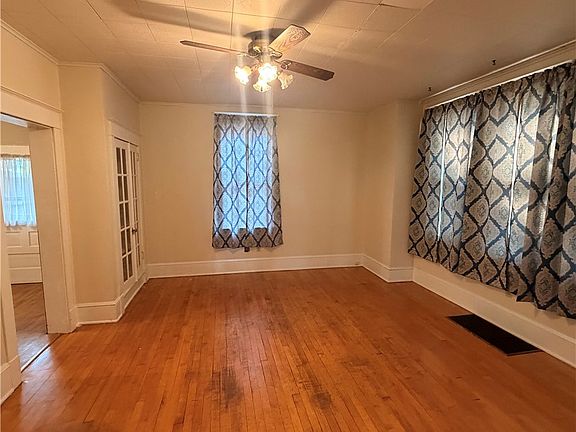 4th image of 355 Wilson Ave