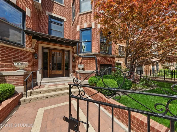 556 W Roscoe St APT 3, Chicago, IL 60657
