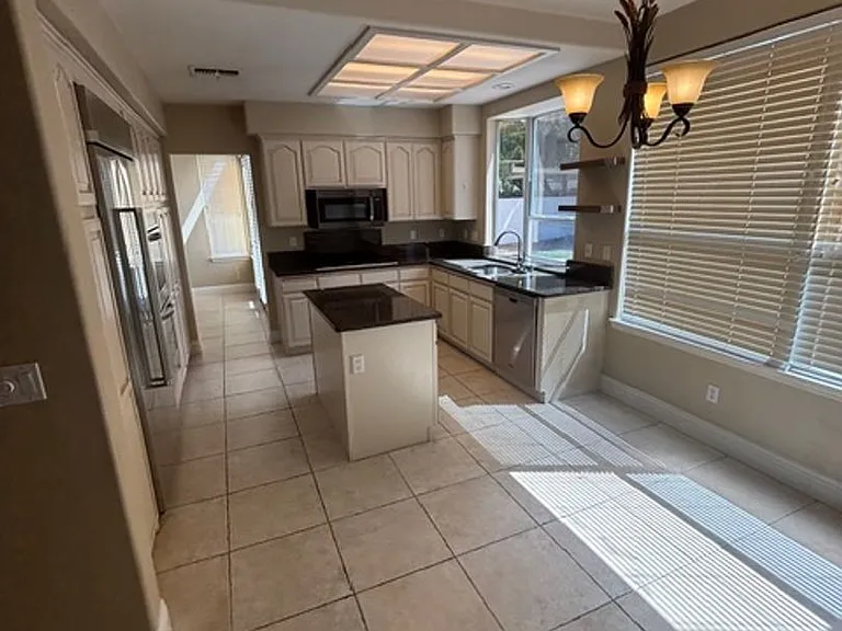 2929 Sterling Cove Dr — Photo 11