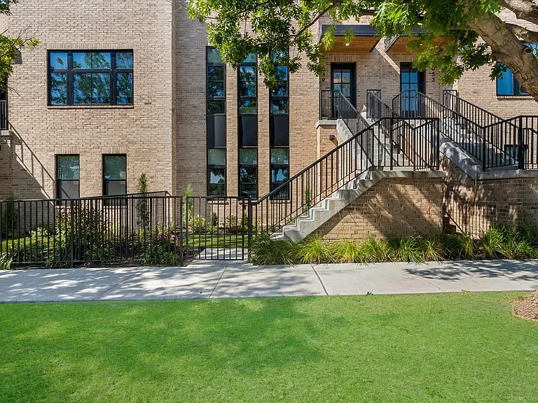 The Village Flats — Photo 18