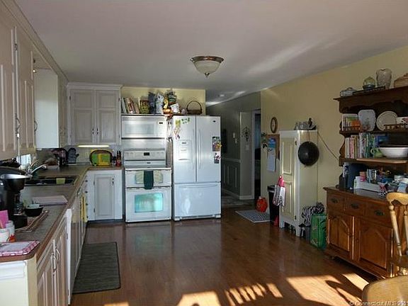 Large kitchen with double o...