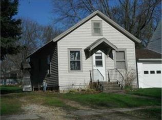 203 N Lincoln Ave, Graettinger, IA 51342