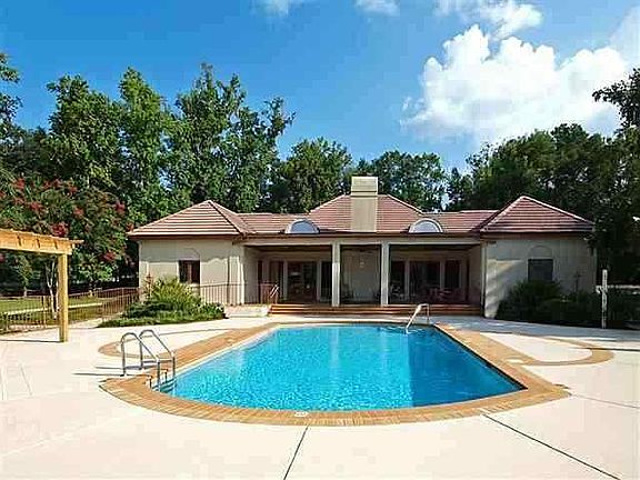 4th image of 515 River Pond Ct