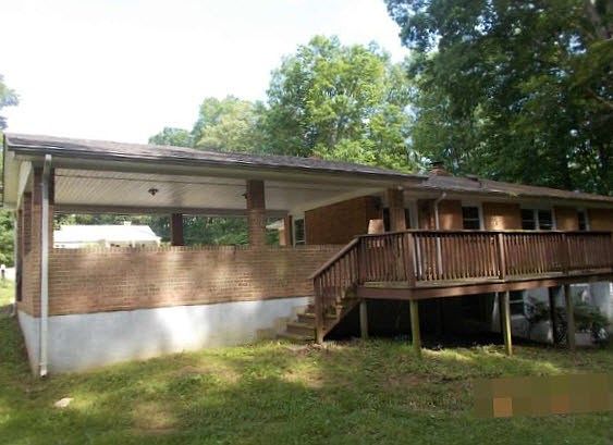3rd image of 2534 Beechwood Ln