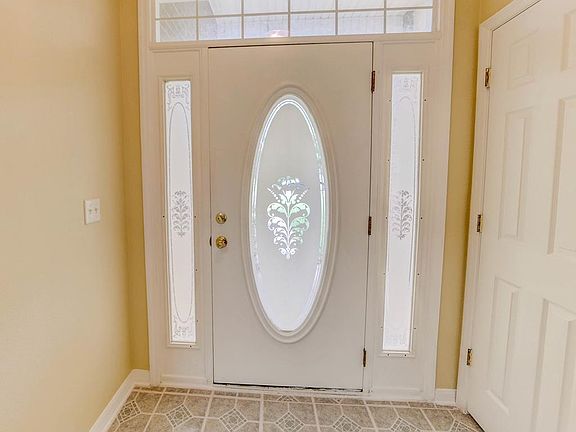 4th image of 108 Whispering Pine Dr