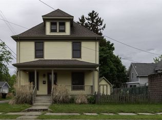 911 Lindsey St, South Bend, IN 46616