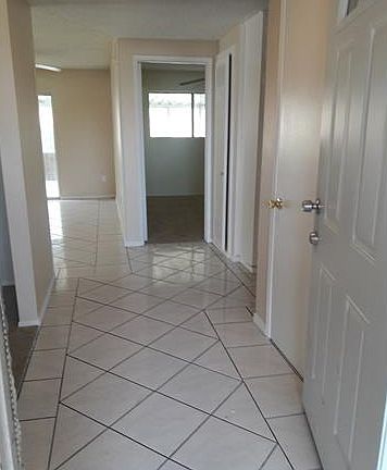4th image of 7910 Ferndale Dr