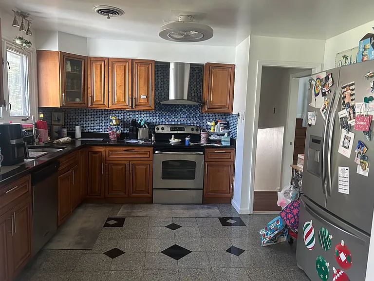 90 Dakota Ave — Photo 16
