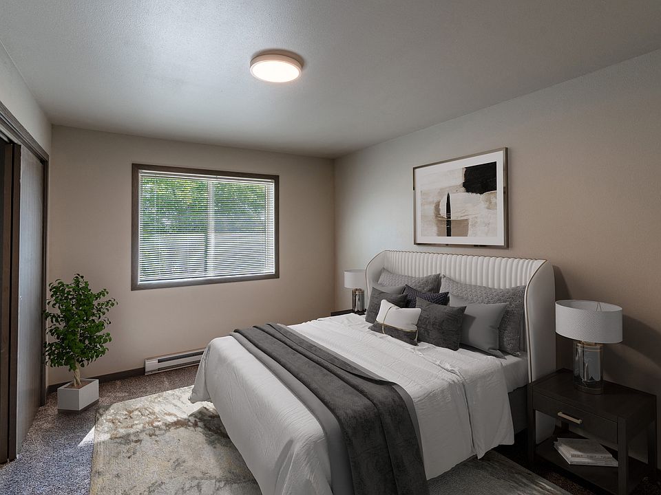 Fargo, ND Granger Court Apartments | Bedroom