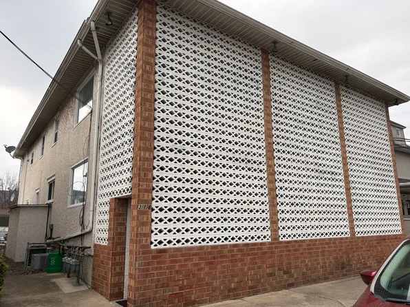 318 4th St Floor 2, Pittston, PA 18643