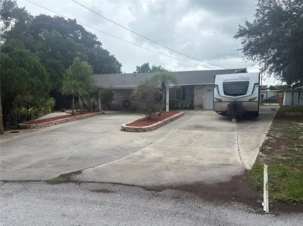 3690 Dale Ct, Mount Dora, FL 32757