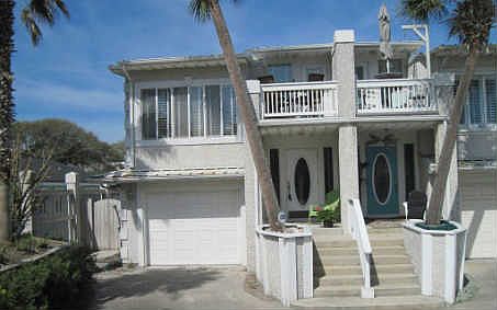 1st image of 3047A S Fletcher Ave