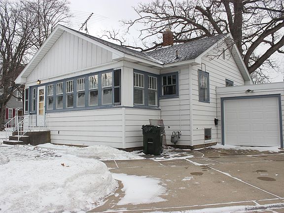 2nd image of 1321 Montgomery Ave
