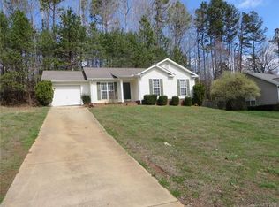 7223 Hunters Bluff Dr, Denver, NC 28037