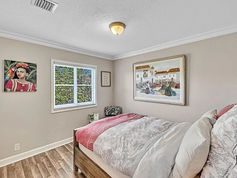 323 Bayfront Dr — Photo 49