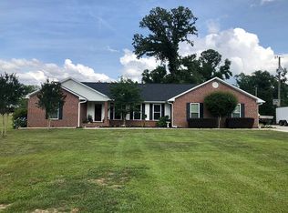 3354 Caverns Rd, Marianna, FL 32446