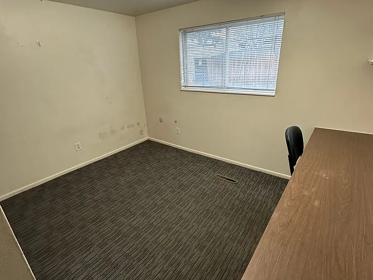 322 S University St — Photo 3
