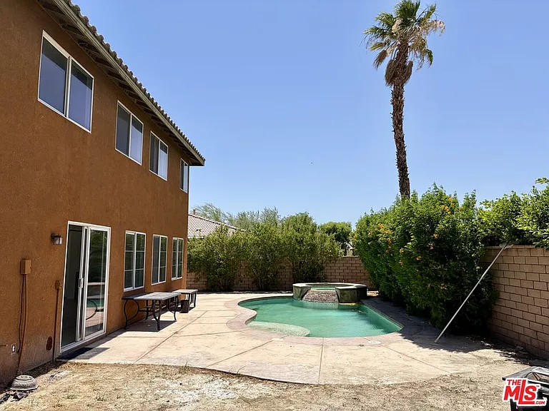 41183 Bank Ct — Photo 27