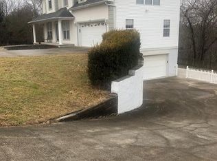 6211 Ridgeview Rd, Knoxville, TN 37918