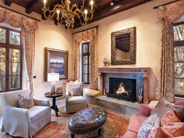 11 Polmood Farm Rd, Santa Fe, NM 87506