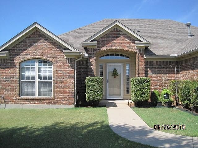 1st image of 717 SW 160th St