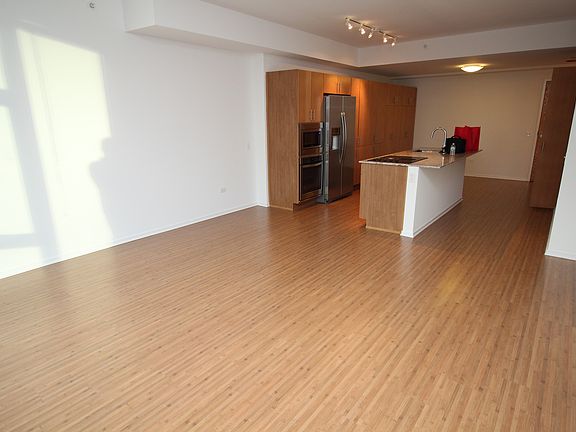 2nd image of 208 E Illinois St #31