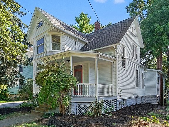 2nd image of 908 McKinley St