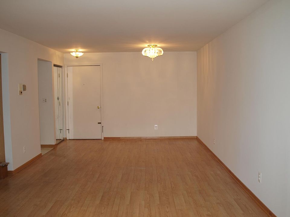 1st image of 31 Washington Blvd APT 212