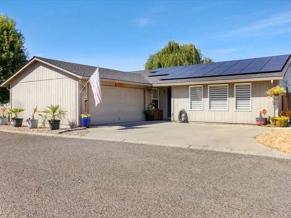 3455 Lazy Ln, White City, OR 97503