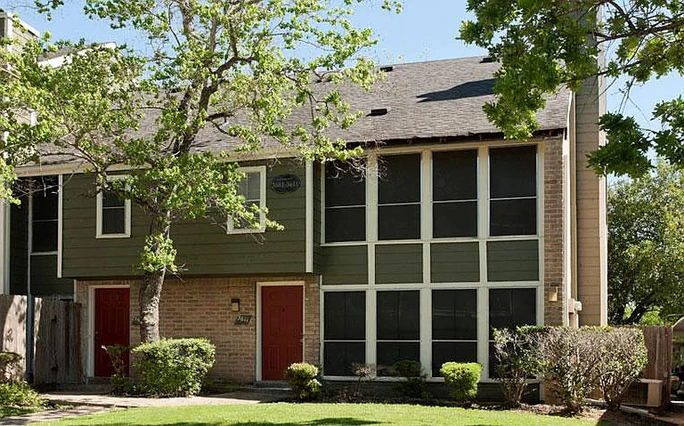 9446 Briar Forest Dr — Photo 1
