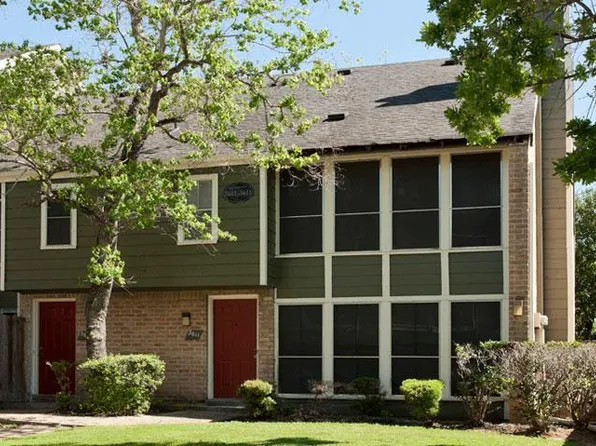 9446 Briar Forest Dr, Houston, TX 77063