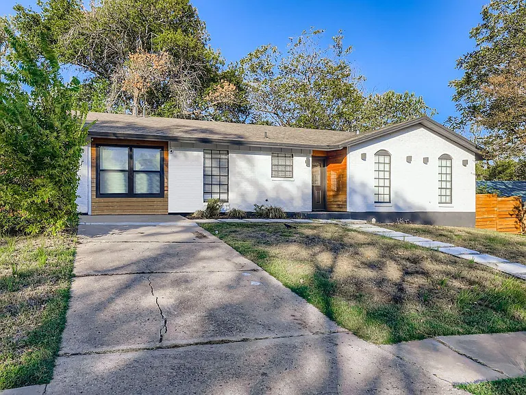 1712 Alleghany Dr — Photo 1