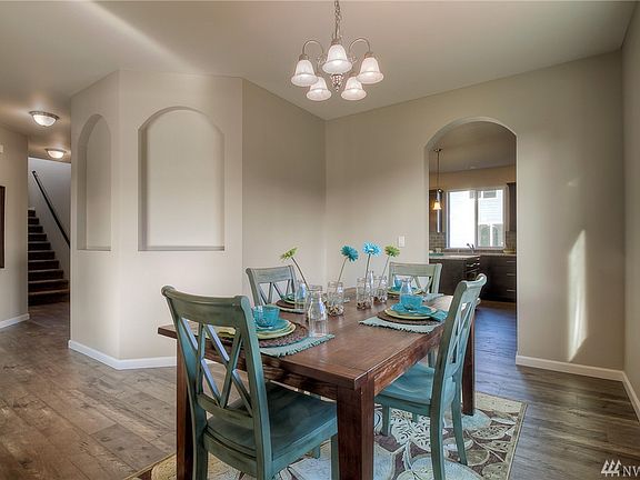 4th image of 1810 203rd Street Ct E