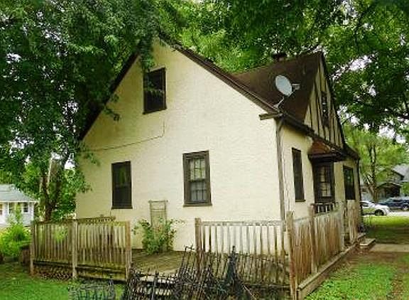 3rd image of 5404 East Dr