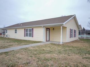 738 W 14th St, Junction City, KS 66441