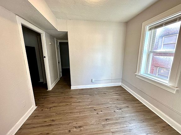5th image of 444 N 18th St #12