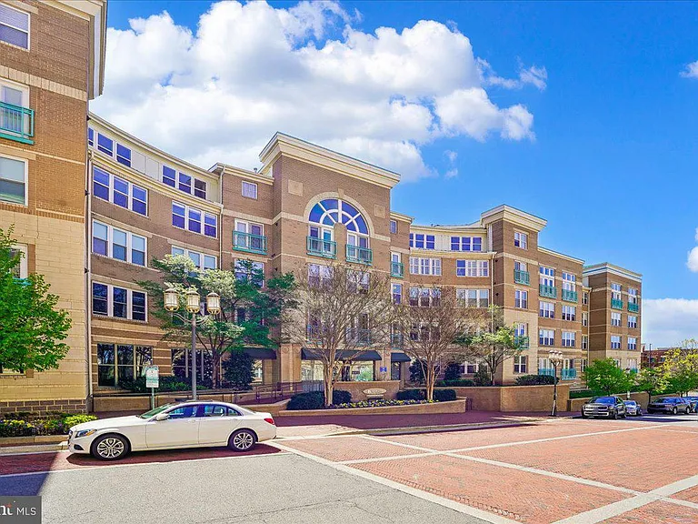 12001 Market St #T51 — Photo 37