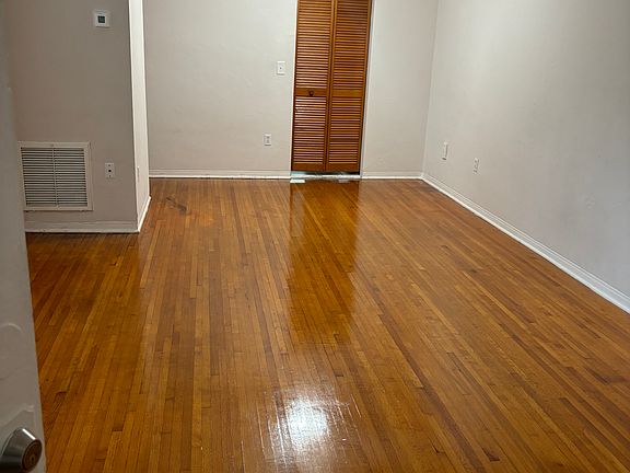 2nd image of 233 Phoenetia Ave APT 5