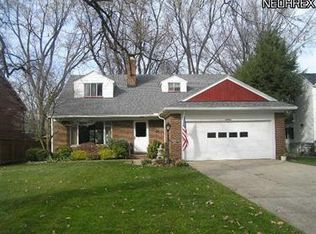 20934 Lake Rd, Rocky River, OH 44116