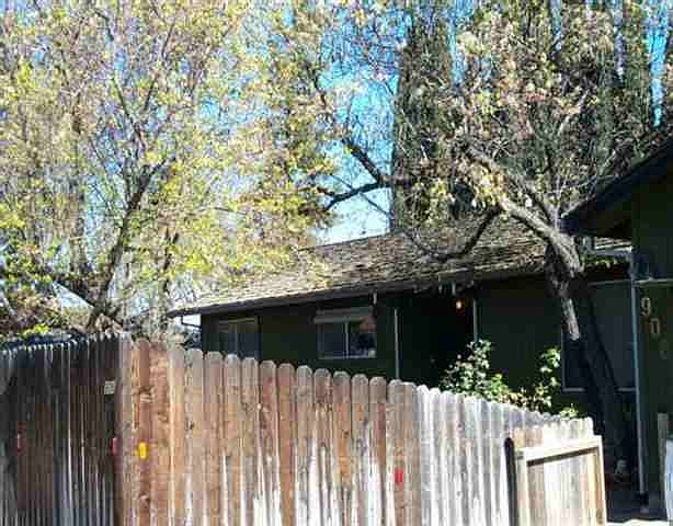 1st image of 906 Dainty Ave